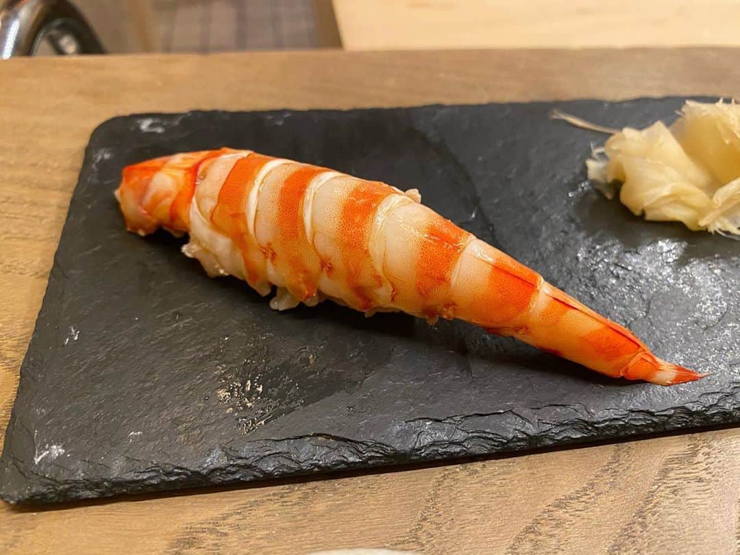 緒方友莉奈さんのインスタグラム写真 - (緒方友莉奈Instagram)「#食べるの好きな人と繋がりたい  #食べスタグラム  #鮨」10月22日 14時17分 - ogatayurina