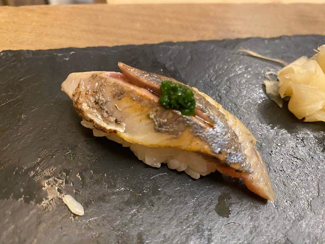 緒方友莉奈さんのインスタグラム写真 - (緒方友莉奈Instagram)「#食べるの好きな人と繋がりたい  #食べスタグラム  #鮨」10月22日 14時17分 - ogatayurina
