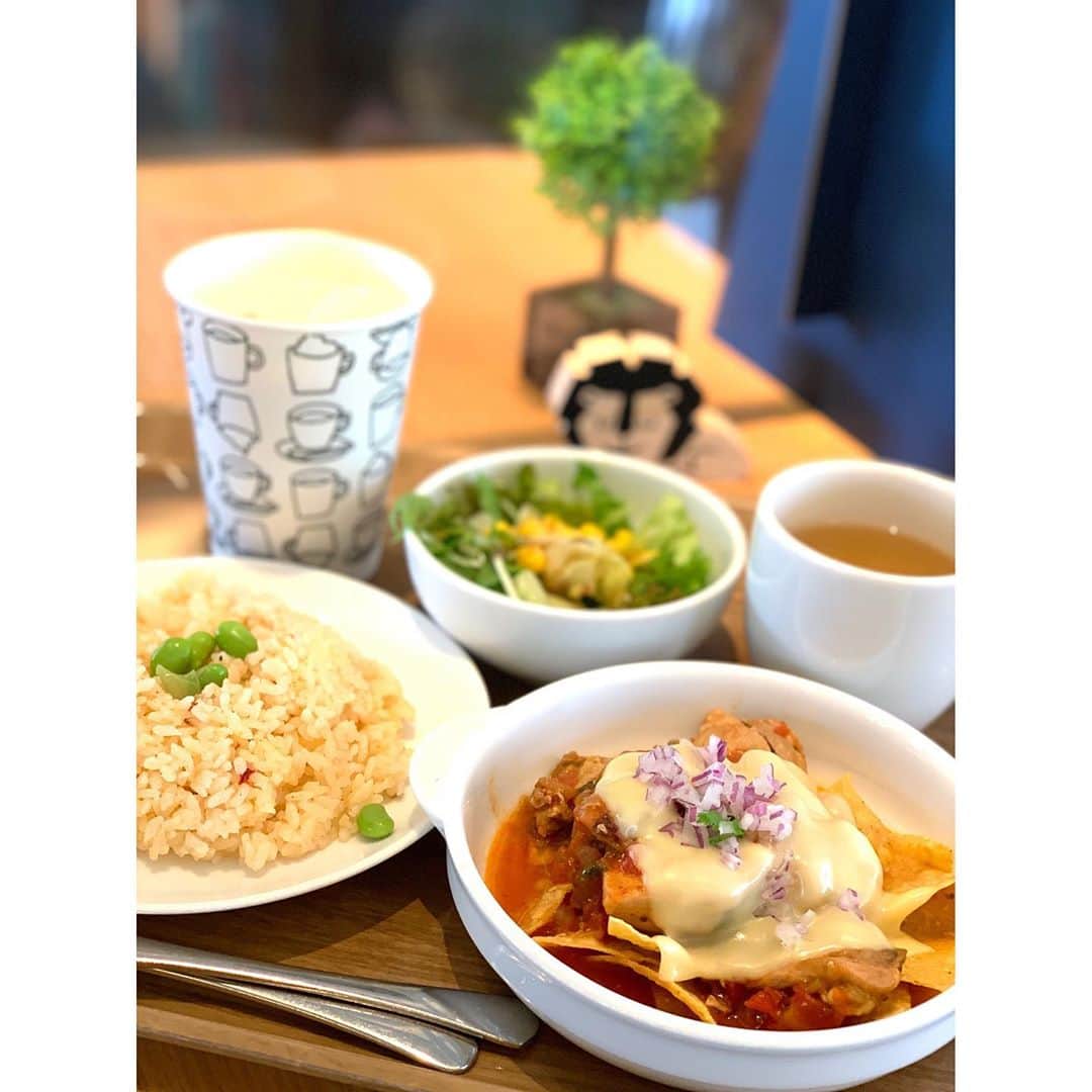 空木マイカさんのインスタグラム写真 - (空木マイカInstagram)「大好きなJICA一階のカフェクロスロードでフォトコンテストがあるというので、もちろん応募しますよ❤️優勝は2020年中100円引らしい！🤩  ここは色んな国の料理が食べられて、しかも何食べても美味しいのでぜひ🙌今日はチラキレスというメキシコ料理を🇲🇽 #カフェクロスロード #フォトコンテスト #jica中部なごや地球ひろば」10月22日 14時10分 - maika_utsugi