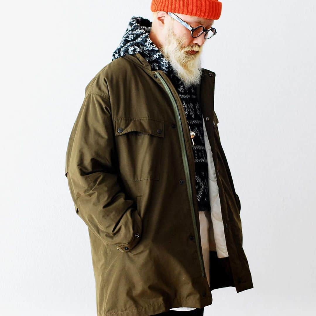 のインスタグラム：「_ Needles / ニードルズ "C.P. Coat - Peach Weather" ¥57,200- _ 〈online store / @digital_mountain〉 https://www.digital-mountain.net/shopdetail/000000011950/ _ 【オンラインストア#DigitalMountain へのご注文】 *24時間受付 *15時までのご注文で即日発送 *1万円以上ご購入で送料無料 tel：084-973-8204 _ We can send your order overseas. Accepted payment method is by PayPal or credit card only. (AMEX is not accepted)  Ordering procedure details can be found here. >>http://www.digital-mountain.net/html/page56.html _ #NEPENTHES #Needles #ネペンテス #ニードルズ _ 本店：#WonderMountain  blog>> http://wm.digital-mountain.info _ 〒720-0044  広島県福山市笠岡町4-18  JR 「#福山駅」より徒歩10分 #ワンダーマウンテン #japan #hiroshima #福山 #福山市 #尾道 #倉敷 #鞆の浦 近く _ 系列店：@hacbywondermountain _」