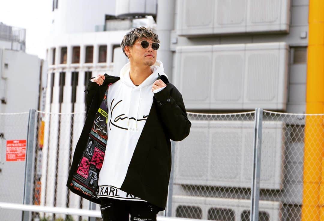 寿君さんのインスタグラム写真 - (寿君Instagram)「@karlkani_jp_official in Tokyo Japan🗼🇯🇵 やっぱりプロのキャメラマン📸はポートレーターとはわけが違いますね😂 一つ前の投稿と比較してみて😁 #カールカナイを作った人はカールウィリアムス #karlkani #kani_jp #kotobukikun #ミヤシタパーク」10月22日 14時41分 - kotobuki_kun_1048