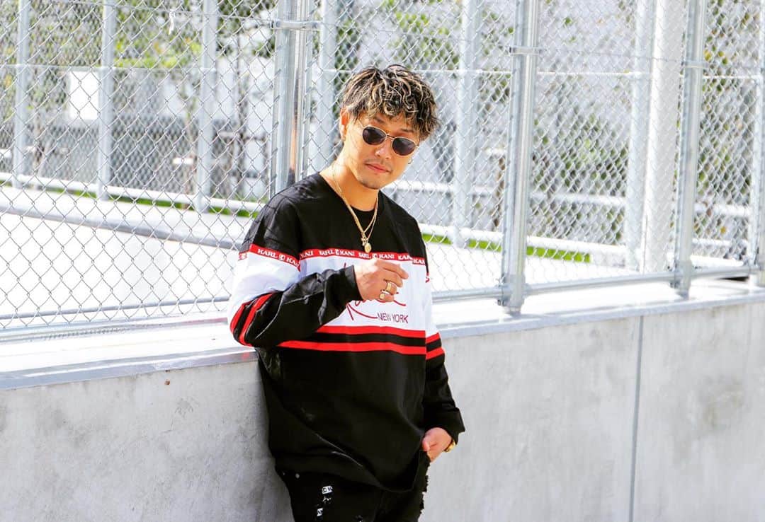 寿君さんのインスタグラム写真 - (寿君Instagram)「@karlkani_jp_official in Tokyo Japan🗼🇯🇵 やっぱりプロのキャメラマン📸はポートレーターとはわけが違いますね😂 一つ前の投稿と比較してみて😁 #カールカナイを作った人はカールウィリアムス #karlkani #kani_jp #kotobukikun #ミヤシタパーク」10月22日 14時41分 - kotobuki_kun_1048