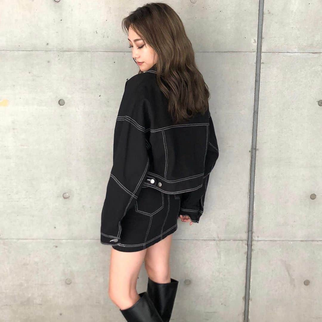 ENVYMさんのインスタグラム写真 - (ENVYMInstagram)「RE ARRIVAL✔︎✔︎﻿ ﻿ ﻿ 【ステッチカラーショートJK】﻿ ¥8,900+TAX﻿  COLOR:BEIGE,GRAY,BLACK﻿ SIZE:FREE﻿ ﻿ 【ステッチカラーF SK】﻿ ¥7,900+TAX﻿ COLOR:BEIGE,GRAY,BLACK﻿ SIZE:S,M﻿ ﻿ ﻿ ﻿ @envym_seina  #envym#20aw」10月22日 14時54分 - envym_official