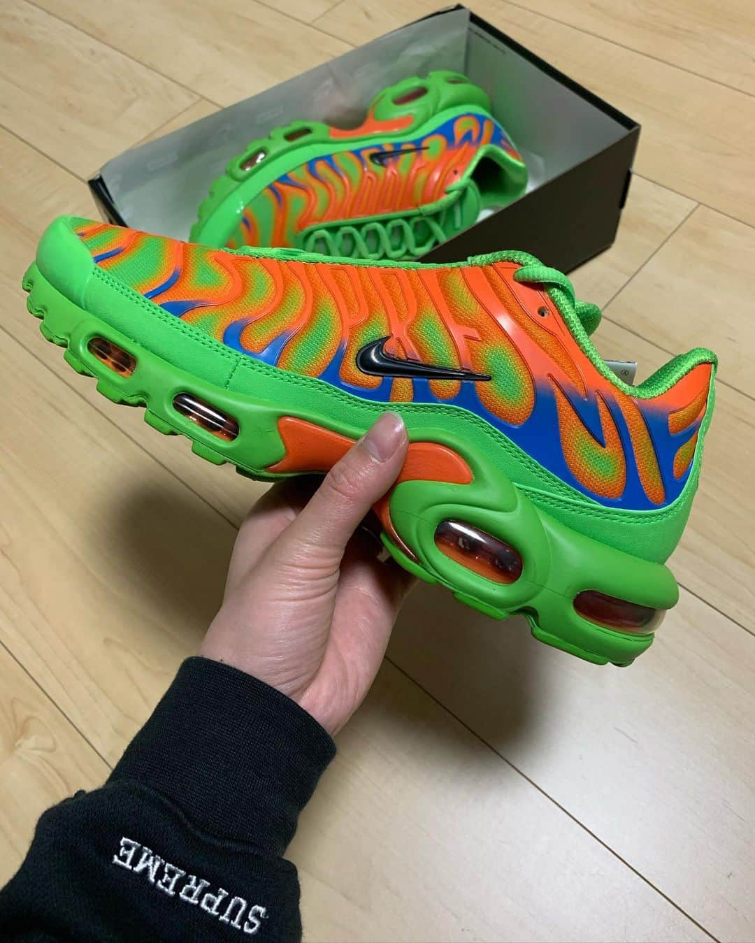 岩崎藍さんのインスタグラム写真 - (岩崎藍Instagram)「. . . SUPREME × NIKE AIR MAX PLUS . . 全カラー欲しい😭 . . #nike #supreme #airmax #airmaxplus #supremeairmaxplus #airmaxdrops #airmaxkicks #airmaxalways #airmaxviews #sneakerheads #sneaker #sneakergram #sneakeraddict #sneakersnstuff #sneakerporn #airmaxplusonly」10月22日 14時56分 - ai0806ai