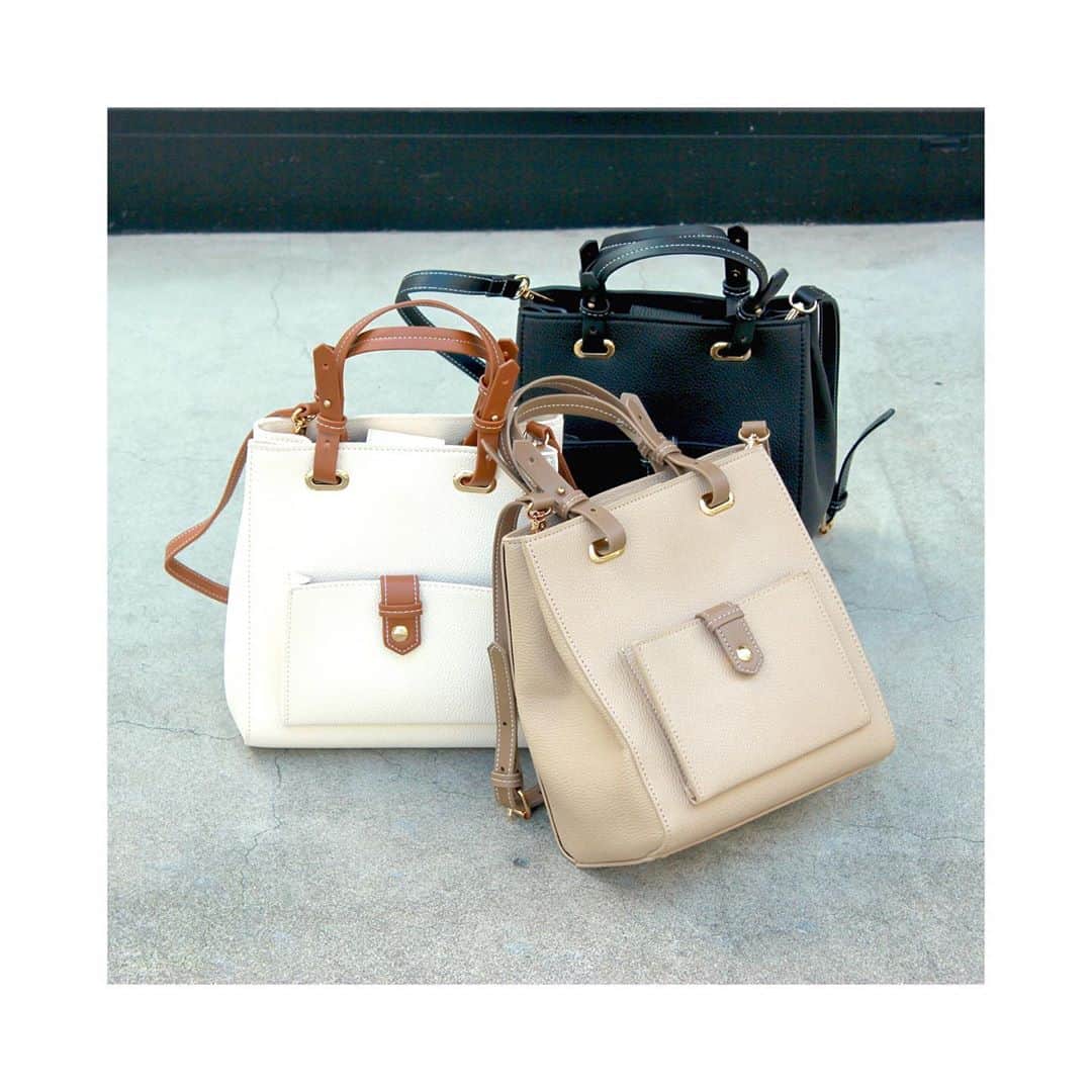 コレカウのインスタグラム：「ㅤㅤㅤㅤㅤㅤㅤㅤㅤㅤㅤㅤㅤ New Arrival 🍂大人っぽい質感とデザインのショルダーバッグは全部で3カラー展開。 ㅤㅤㅤㅤㅤㅤㅤㅤㅤㅤㅤㅤㅤ Nomber23 バイカラースクエアショルダーバッグ¥7,480(in tax) ㅤㅤㅤㅤㅤㅤㅤㅤㅤㅤㅤㅤㅤ ㅤㅤㅤㅤㅤㅤㅤㅤㅤㅤㅤㅤㅤ ㅤㅤㅤㅤㅤㅤㅤㅤㅤㅤㅤㅤㅤ ㅤㅤㅤㅤㅤㅤㅤㅤㅤㅤㅤㅤㅤ ㅤㅤㅤㅤㅤㅤㅤㅤㅤㅤㅤㅤㅤ ㅤㅤㅤㅤㅤㅤㅤㅤㅤㅤㅤㅤㅤ #ミニショルダーバッグ #モカベージュ #バイカラー #くすみカラー ＃くすみカラーコーデ #プチプラバッグ #プチプラ大人女子コーデ #Nombre23 #お出かけスタイル #カジュアルファッション #instafashion #summerfashion #ladysfashion #韓国ファッション #秋コーデ #秋服 #シンプルコーデ #大人カジュアル #大人女子 #カジュアルコーデ #サマーコーデ #fashion #chao_app #zozotown #perky_room」