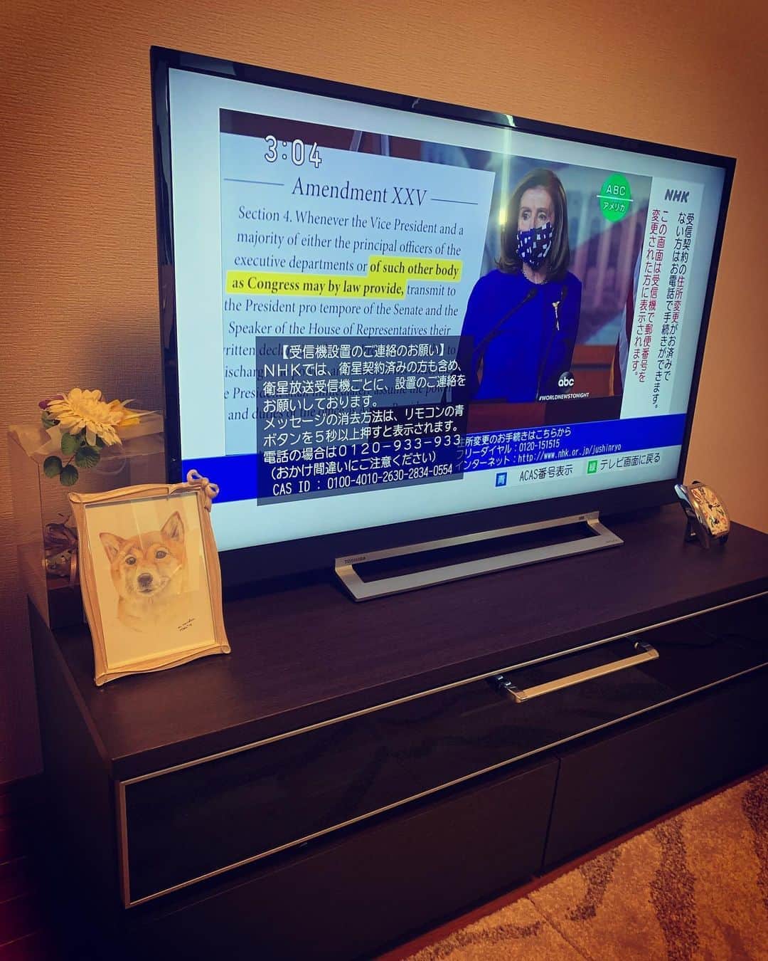 広川ひかるさんのインスタグラム写真 - (広川ひかるInstagram)「結婚記念日に 新しいテレビ届いた たまたまだけど 、 昨日注文して24時間もかからないなんてすごいなぁ  、 #hikaruhirokawa #新しいテレビ #家電大好き #結婚記念日 #結婚26周年」10月22日 15時11分 - hikaru_hirokawa