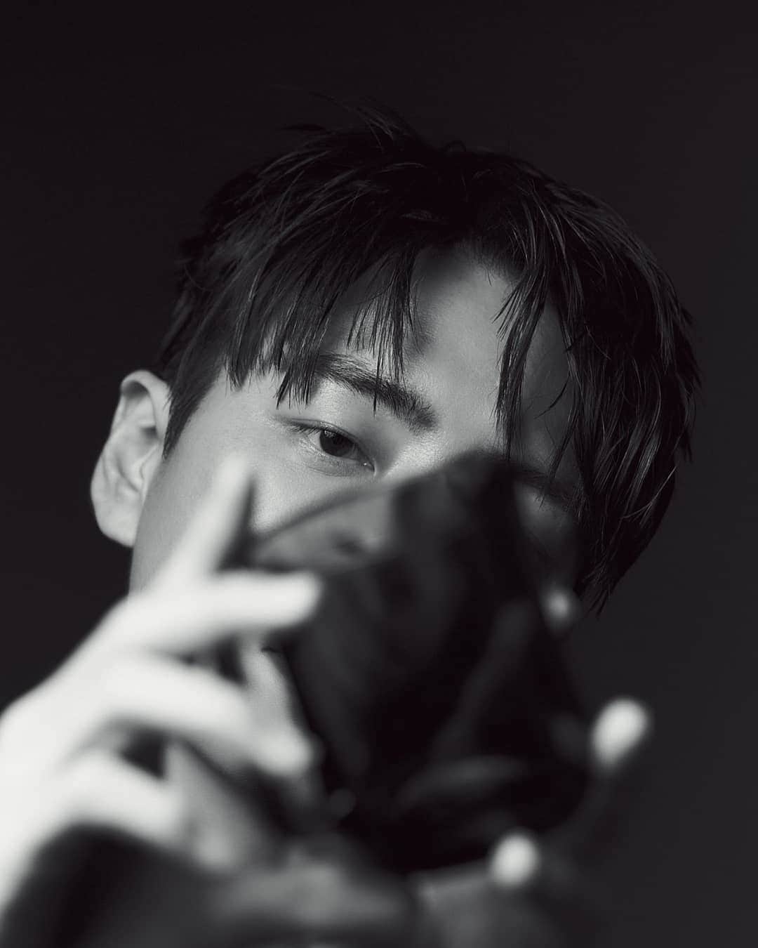 イ・ジュニョクさんのインスタグラム写真 - (イ・ジュニョクInstagram)「Lee Jun Hyuk for GQ Korea 💜 #이준혁 #leejunhyuk #leejoonhyuk #gqkorea」10月22日 15時13分 - leejunhyukfanpage