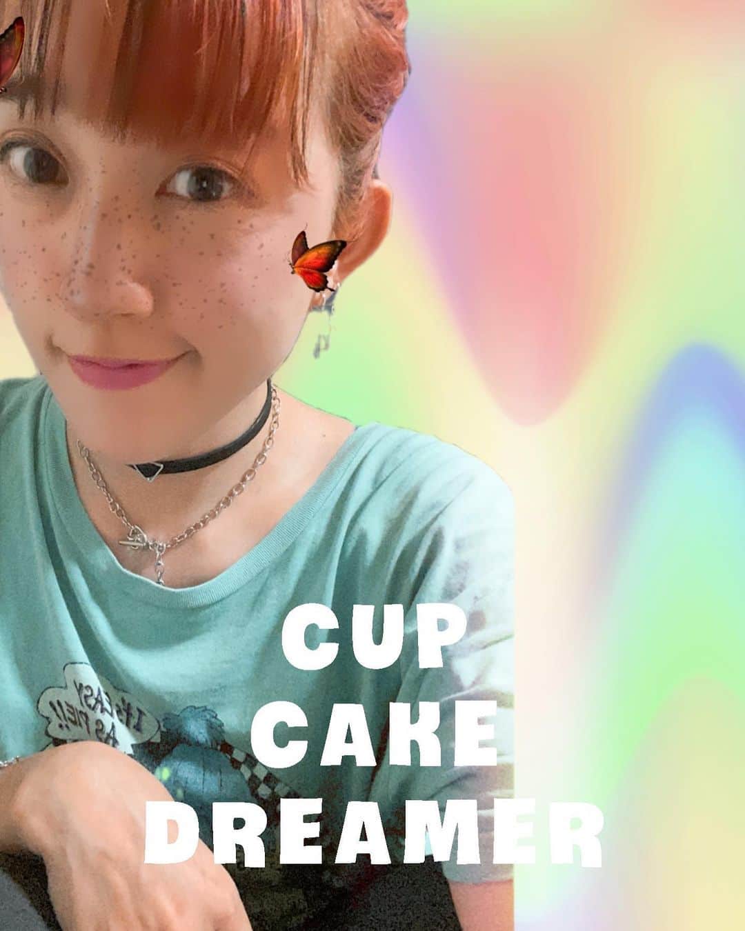 彩南(Ayana)のインスタグラム：「CUP CAKE DREAMER カップケーキドリーマー . . 🤩😇🤯🙄 . あんなにコンプレックスだった そばかすさんも。 最近スキニナリツツアル . イイネ😋 . コンプレックスを隠すのではなく 個性として出していけるような 強気なジョセイになりたいんじゃ❤️ . #beatbox #humanbeatbox #beatboxer  #music #sk8fashion #dancer #workout  #sexy #beatpia #fitnessgirl #skateboard #sk8 #fitness #hiphop #sk8girl #femalebeatbox #streetfashion  #femalebeatboxer #コーデ#グラビア#ビートボックス #女性ビートボクサー」