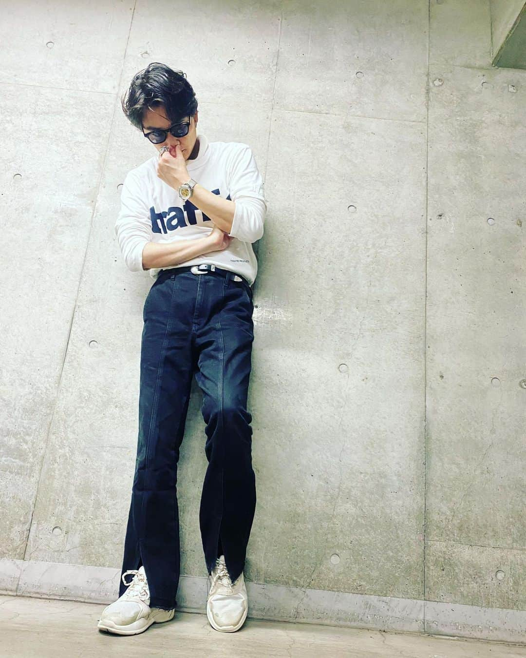 矢野聖人さんのインスタグラム写真 - (矢野聖人Instagram)「前撮ってたやつ載せるの忘れてたー  #outfit #メンズファッション #mensfashion #traffic #フレア #lobor #ロバー #腕時計 #手元倶楽部 #adsr #矢野聖人」10月22日 15時14分 - masato_yano