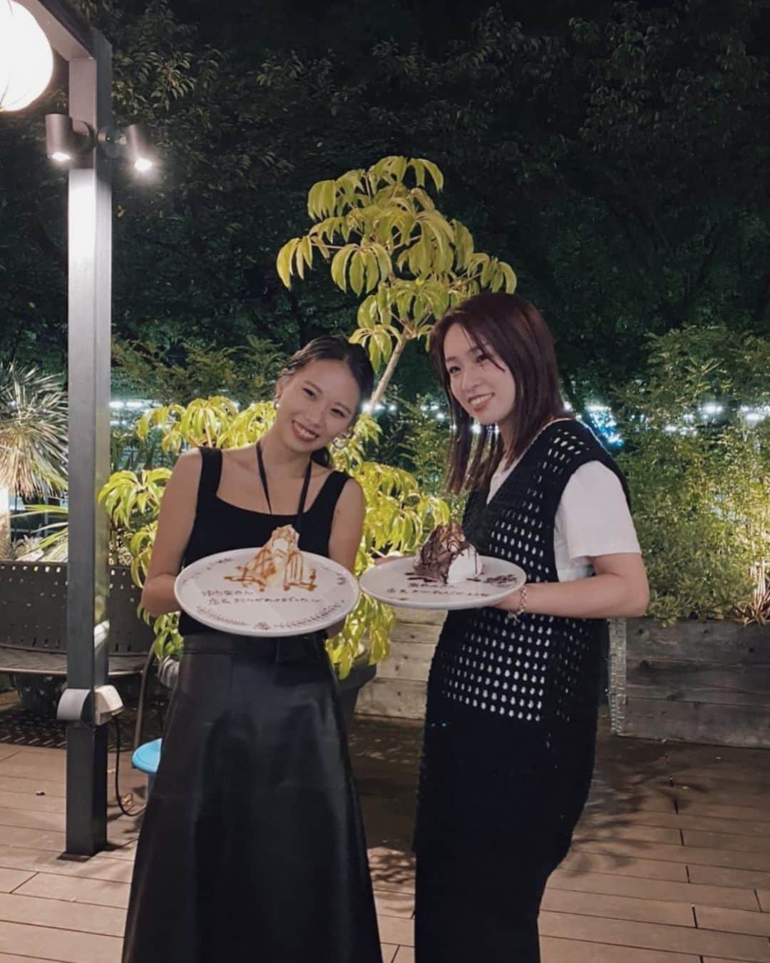 のインスタグラム：「後任店長の　@ayano3958 💖 わたしも絢野も 24日と25日出勤してるよ🙌」
