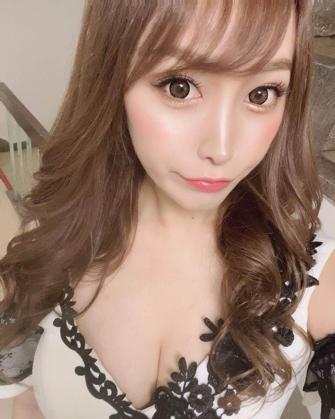 ゆうかのインスタグラム：「アジアンクラブで飲みましょう〜🤤💗 #東京#新宿#歌舞伎町#キャバ嬢#キャバクラ#アジアン#アジアンクラブ」