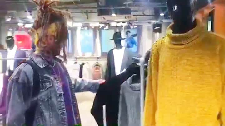 のインスタグラム：「Always love shopping here @vanquishjp ☃️💦  #vanquishjp #vanquish #tokyo #japan #fashion #iakopo #skymove #ヤコポ」