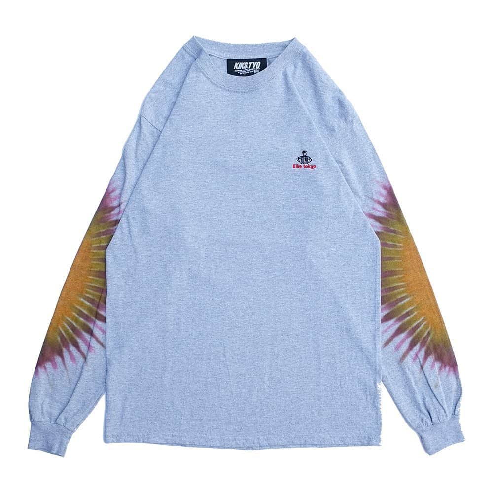 KIKSTYOさんのインスタグラム写真 - (KIKSTYOInstagram)「. NEW ARRIVAL!!! 2020 SUMMERで好評だった、TIEDYE LOCKER TEEのL/S TEEバージョンを作成。 今期は、フロントにLOCKER刺繍、袖にはCIRCLE型のオリジナルタイダイ柄が入ります。 JAVARA MADE。 注）手作業で染めているので、１枚１枚風合い、柄の出方が異なります。 #kikstyo #tiedye #javara」10月22日 15時48分 - kikstyo