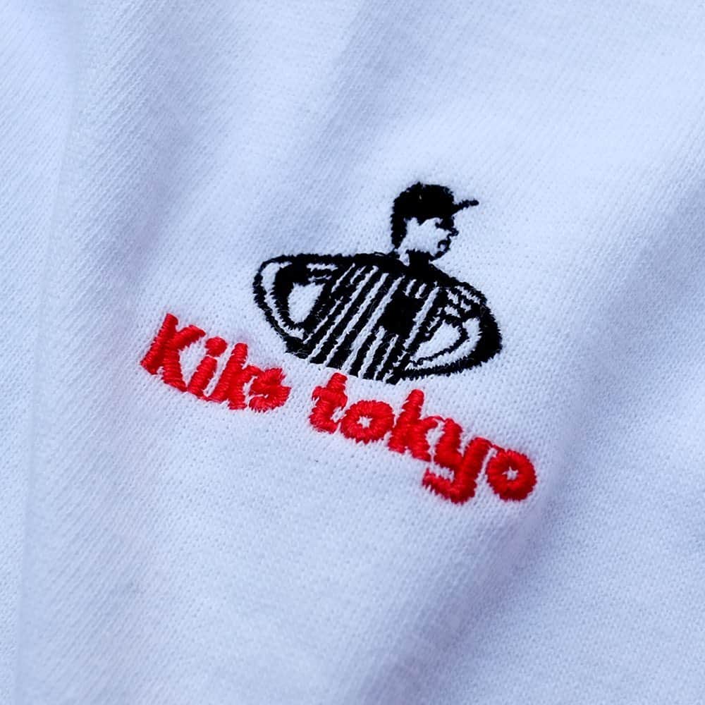 KIKSTYOさんのインスタグラム写真 - (KIKSTYOInstagram)「. NEW ARRIVAL!!! 2020 SUMMERで好評だった、TIEDYE LOCKER TEEのL/S TEEバージョンを作成。 今期は、フロントにLOCKER刺繍、袖にはCIRCLE型のオリジナルタイダイ柄が入ります。 JAVARA MADE。 注）手作業で染めているので、１枚１枚風合い、柄の出方が異なります。 #kikstyo #tiedye #javara」10月22日 15時48分 - kikstyo