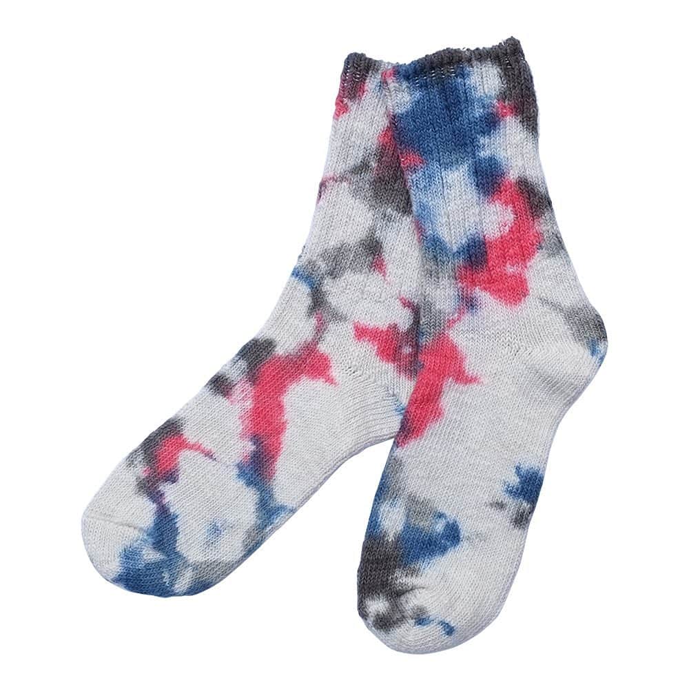 KIKSTYOさんのインスタグラム写真 - (KIKSTYOInstagram)「. NEW ARRIVAL!!! 2020 SUMMERで好評だった、TIEDYE LOCKER TEEのL/S TEEバージョンを作成。 今期は、フロントにLOCKER刺繍、袖にはCIRCLE型のオリジナルタイダイ柄が入ります。 JAVARA MADE。 注）手作業で染めているので、１枚１枚風合い、柄の出方が異なります。 #kikstyo #tiedye #javara」10月22日 15時48分 - kikstyo