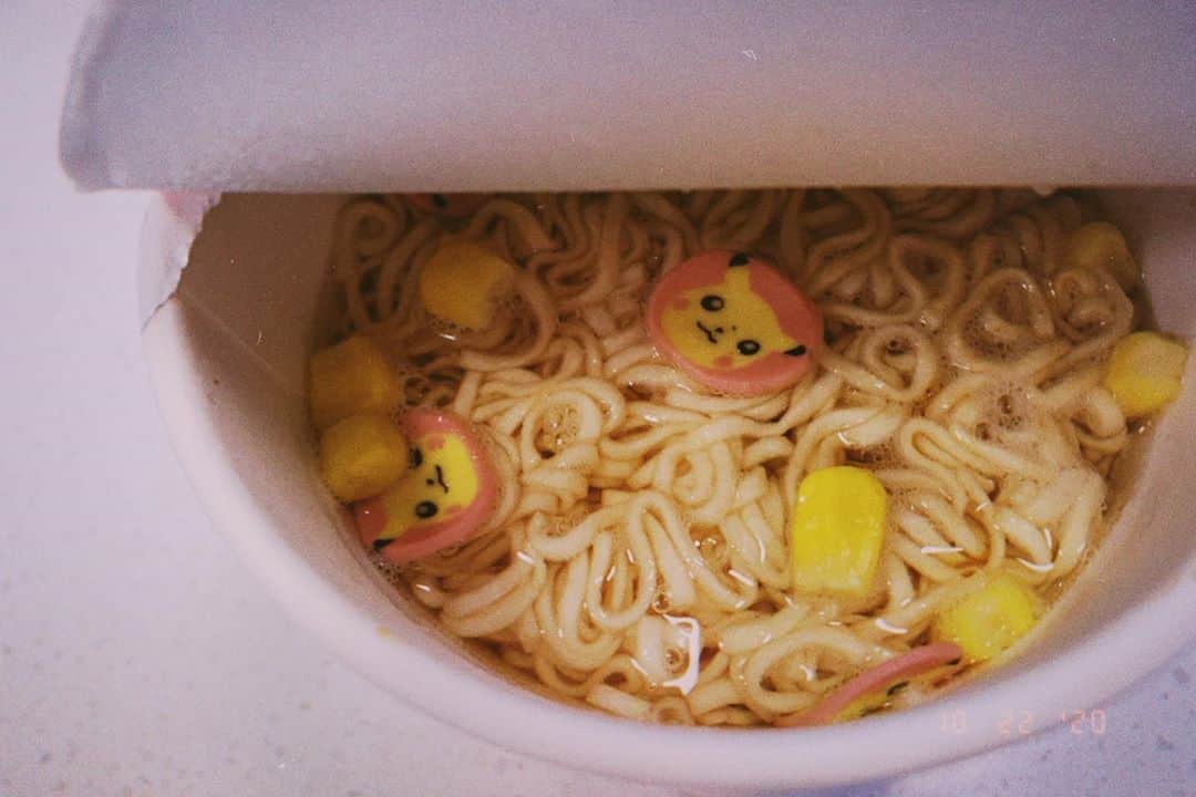 木村カエラさんのインスタグラム写真 - (木村カエラInstagram)「おやつだってさ。  #pokemon #noodle #KAELA #九谷焼 #kutaniseal」10月22日 16時02分 - kaela_official