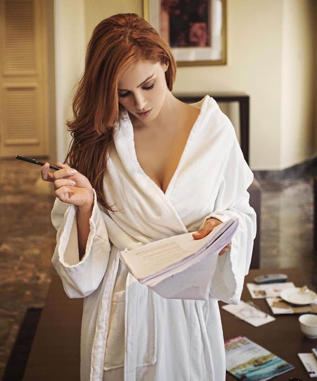 Mine Tugayのインスタグラム：「Günaydııın🤍 #tbt」
