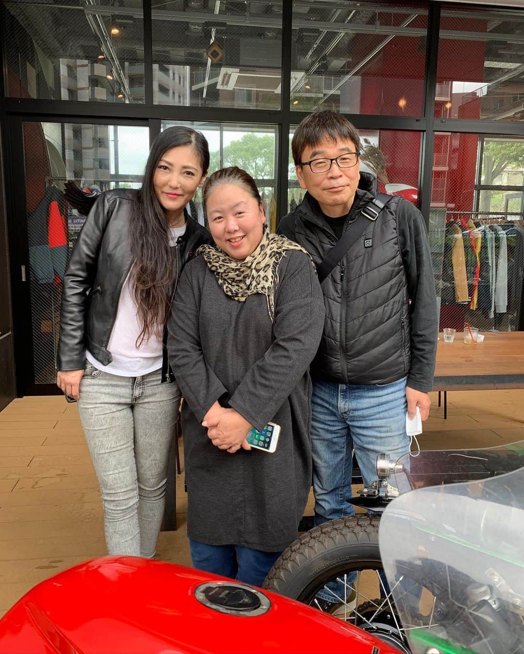 福山理子さんのインスタグラム写真 - (福山理子Instagram)「deusなランチタイム  #deus浅草 #バイクカフェ #ライダースカフェ #riderscafe #deus」10月22日 16時12分 - rikofukuyama