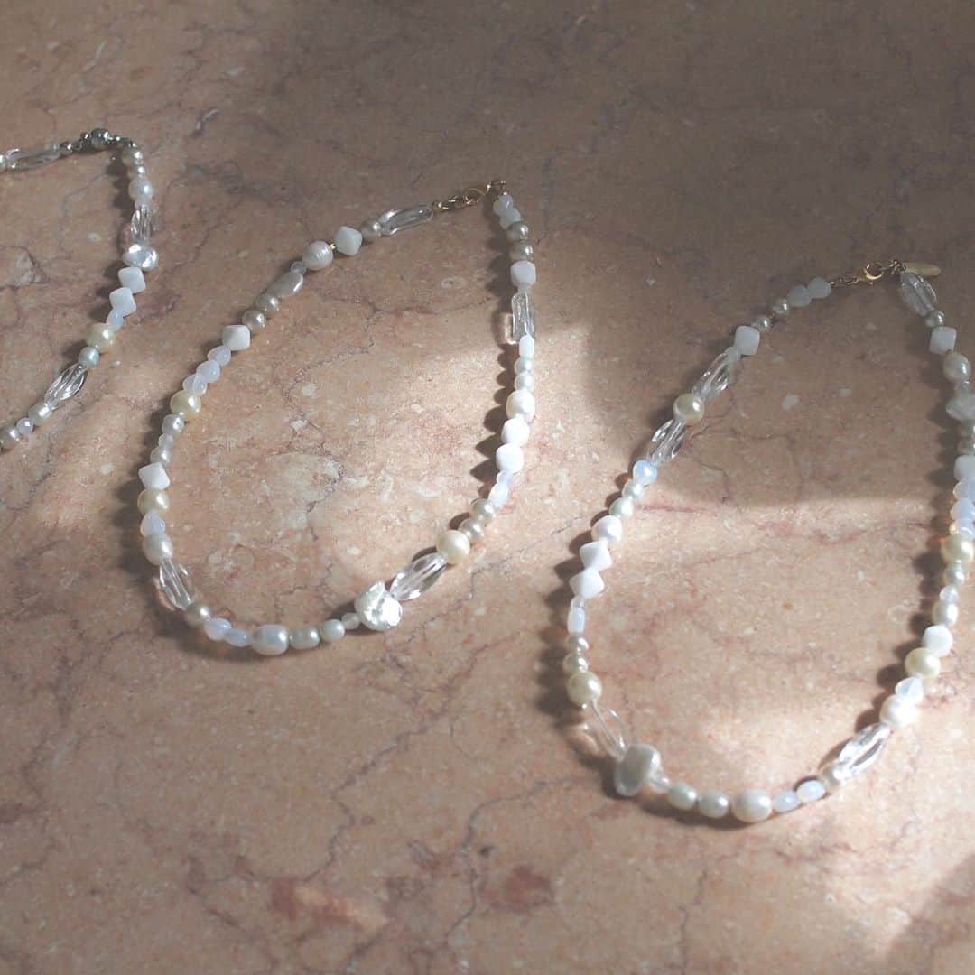 アデルさんのインスタグラム写真 - (アデルInstagram)「Charity necklace  子供と一緒につけられるお揃いネックレスが欲しくて作りました。 小さい子用は、マグネットで着脱ができて安心です。 - Charity necklace 3850yen〜  #aderbijoux #子供アクセサリー」10月22日 16時17分 - ader_eri