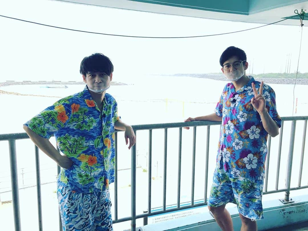 よしもと沖縄花月さんのインスタグラム写真 - (よしもと沖縄花月Instagram)「.  いよいよ本日！！ アインシュタインとトットのライブ 2公演あります。 劇場チケットは完売しておりますが オンライン配信でぜひ！お楽しみください⭐️ リアルタイムで見れなくても、見逃し視聴で開演後24時間は視聴可能です😆  オンラインチケットの詳細は #オンラインチケットよしもと まで  #吉本 #沖縄 #アインシュタイン #トット」10月22日 16時27分 - okinawa_kagetsu