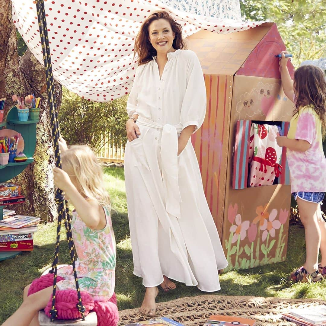 Wal-Mart Stores, Incのインスタグラム：「We heard the people over at @DominoMag were gushing over #FLOWERHome kids, and like, same. The ☀️ vibes, playful 🦁 prints, the 🌈 decor (❗)– what adult... kid, we mean what kid, wouldn’t want that in a room?!」