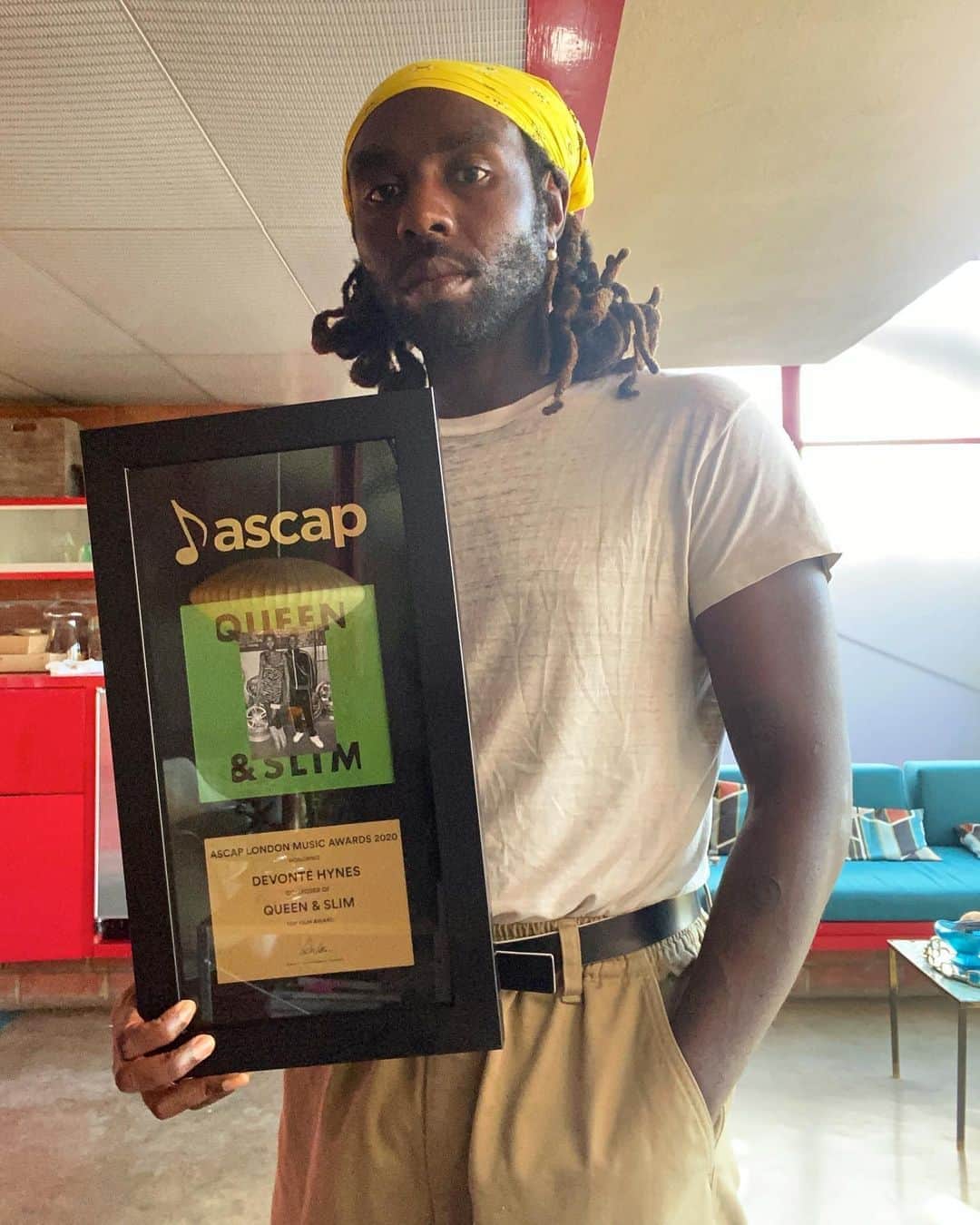 ASCAPさんのインスタグラム写真 - (ASCAPInstagram)「Bravo to composer @devhynes on his smooth and sensual #ASCAPAwards winning score for 'Queen & Slim' 🏆」10月23日 2時12分 - ascap