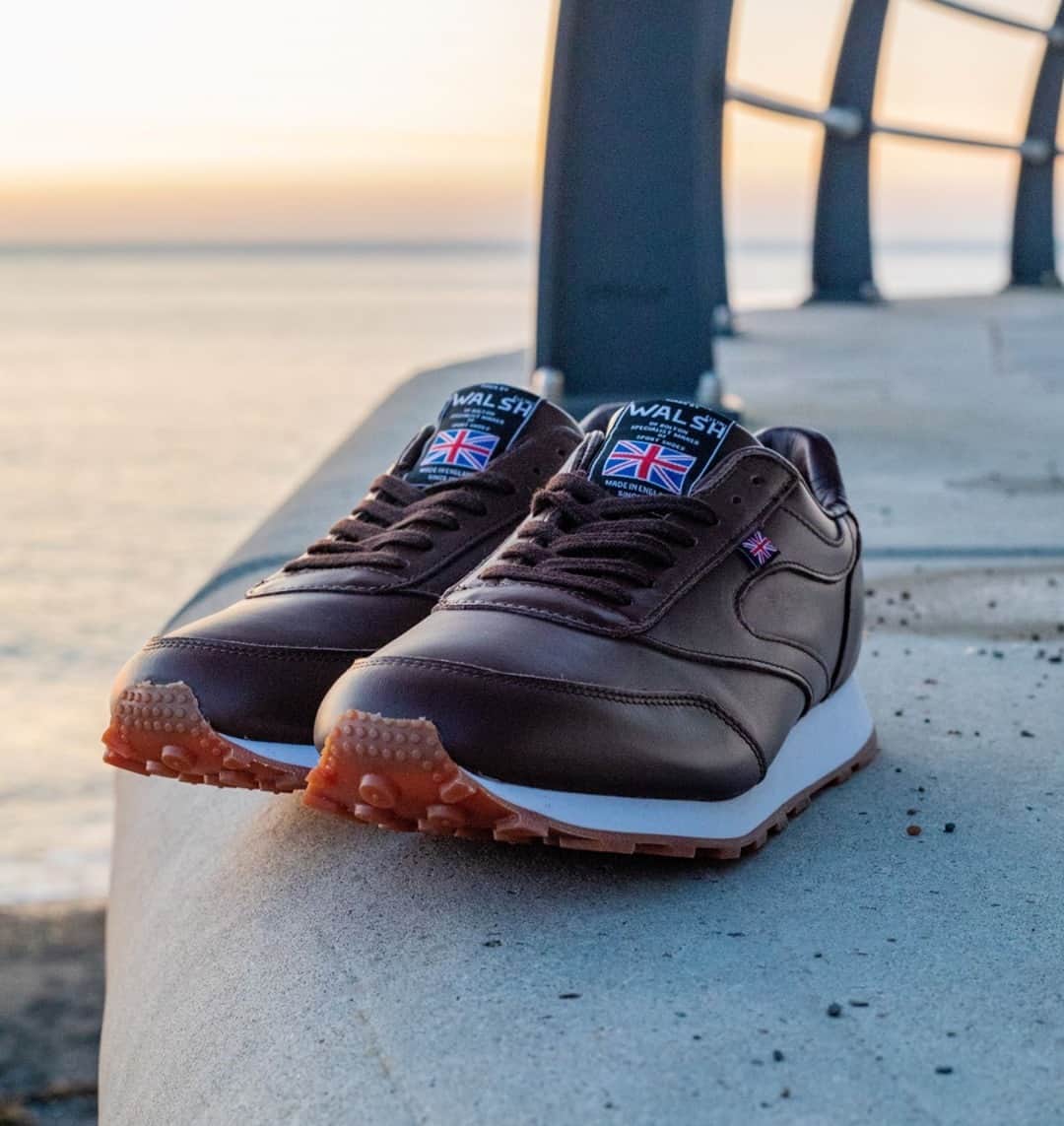 ウォルシュのインスタグラム：「Our Horwich Brown Leather are selling fast 👀 . . . #normanwalshuk #normanwalsh #britishmanufacturing #madeinbritain #ukmfg #shoes #footwear #sneakers」