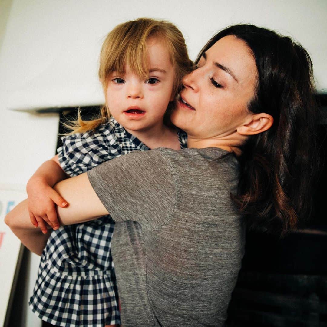 カテリーナ・スコーソンさんのインスタグラム写真 - (カテリーナ・スコーソンInstagram)「Hello, Friends! October is Down syndrome awareness month and I did a little interview about our family for @goodmorningamerica Link to interview in bio. Or go to my stories and swipe up! You’ll also find a little essay I wrote through the link. 💙💛 photos by the amazing @rebeccacoursey_photosandfilm」10月23日 2時29分 - caterinascorsone