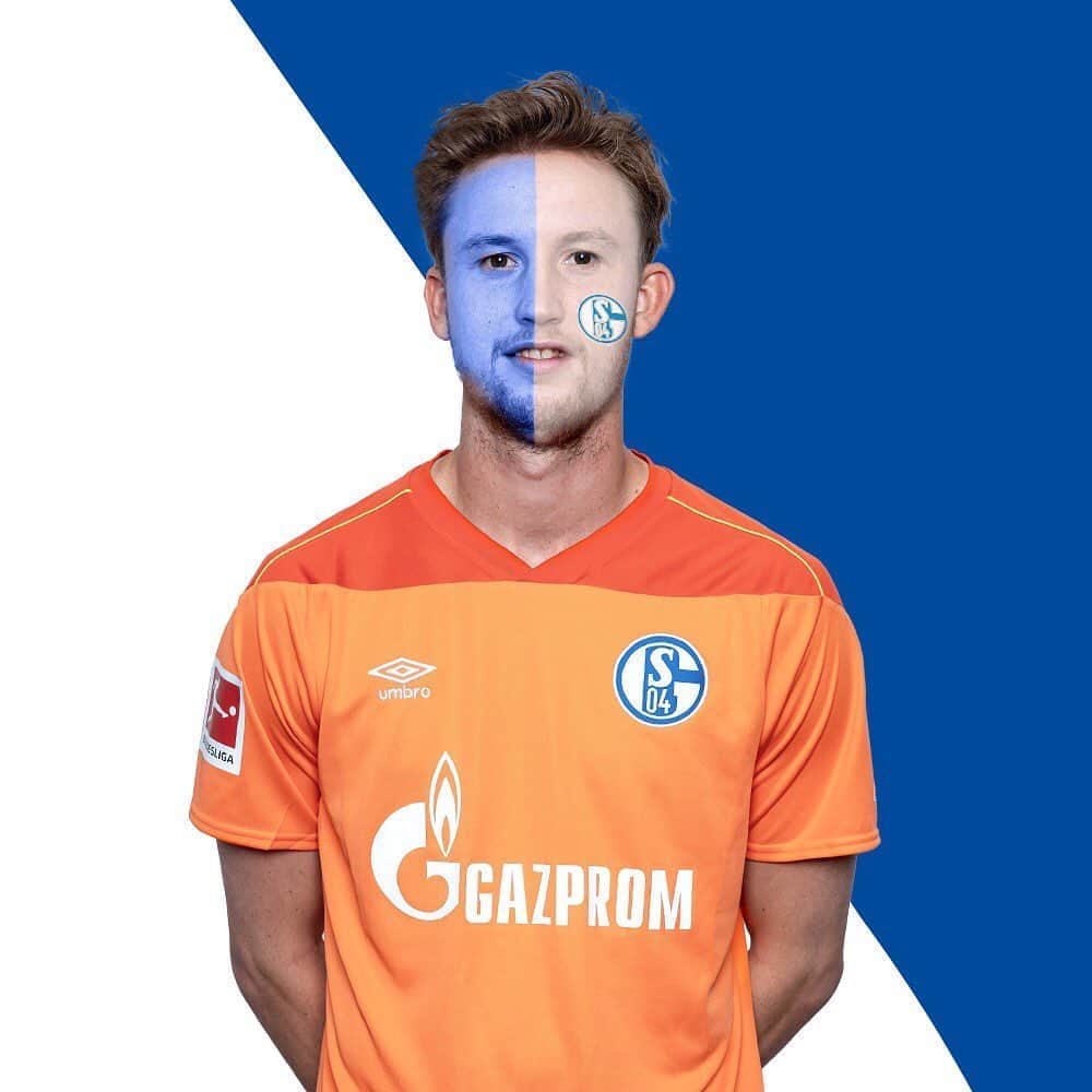 シャルケ04さんのインスタグラム写真 - (シャルケ04Instagram)「#NurDerS04! Zeigt Flagge und postet 🔵⚪ in die Kommentare!  . . #NurDerS04! Show off your colours and comment 🔵⚪! . . #S04 #Schalke #Knappen #Königsblau #Support #Derby #Revierderby #BVBS04 #Bundesliga」10月23日 2時45分 - s04