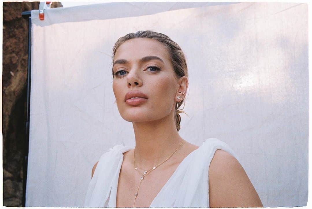 ブレッヒェ・ハイネンのインスタグラム：「🕊」