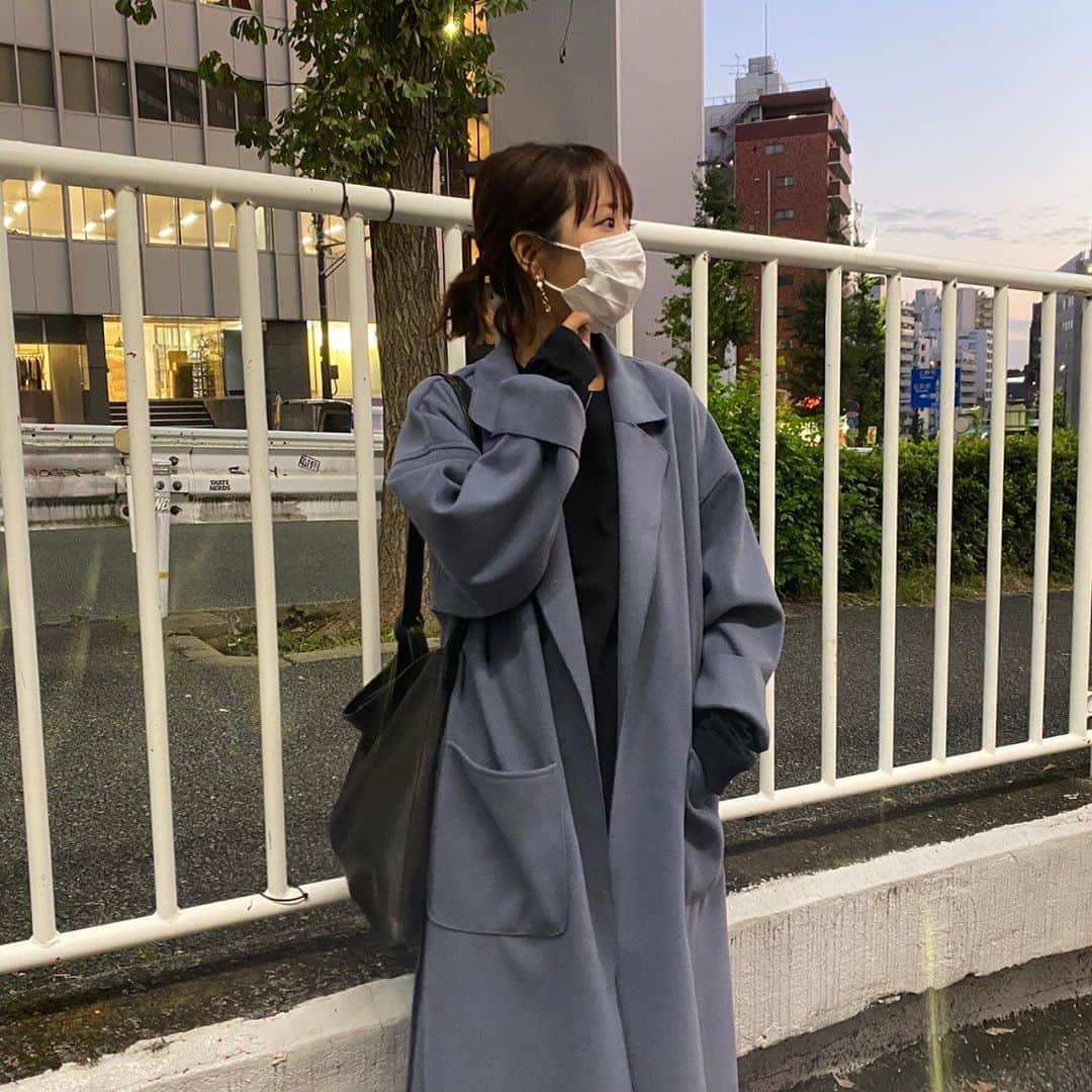 Aya（高本彩）さんのインスタグラム写真 - (Aya（高本彩）Instagram)「寒くなってきたけど暖かい日もあるから今の季節にちょうどいいコートゲット。  マジンガー使えまする✌️ @fifth_store #fifth#フィフス#私服#サイドスリットライトガウンコート#カジュアル#photobyよっちゃん」10月22日 18時28分 - aya_dream04