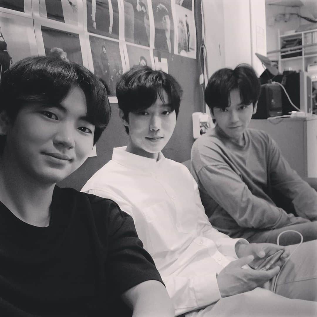 イ・ジュスンさんのインスタグラム写真 - (イ・ジュスンInstagram)「어느새 마지막 스케줄 "아들"보러오세요~」10月22日 18時56分 - kakatora