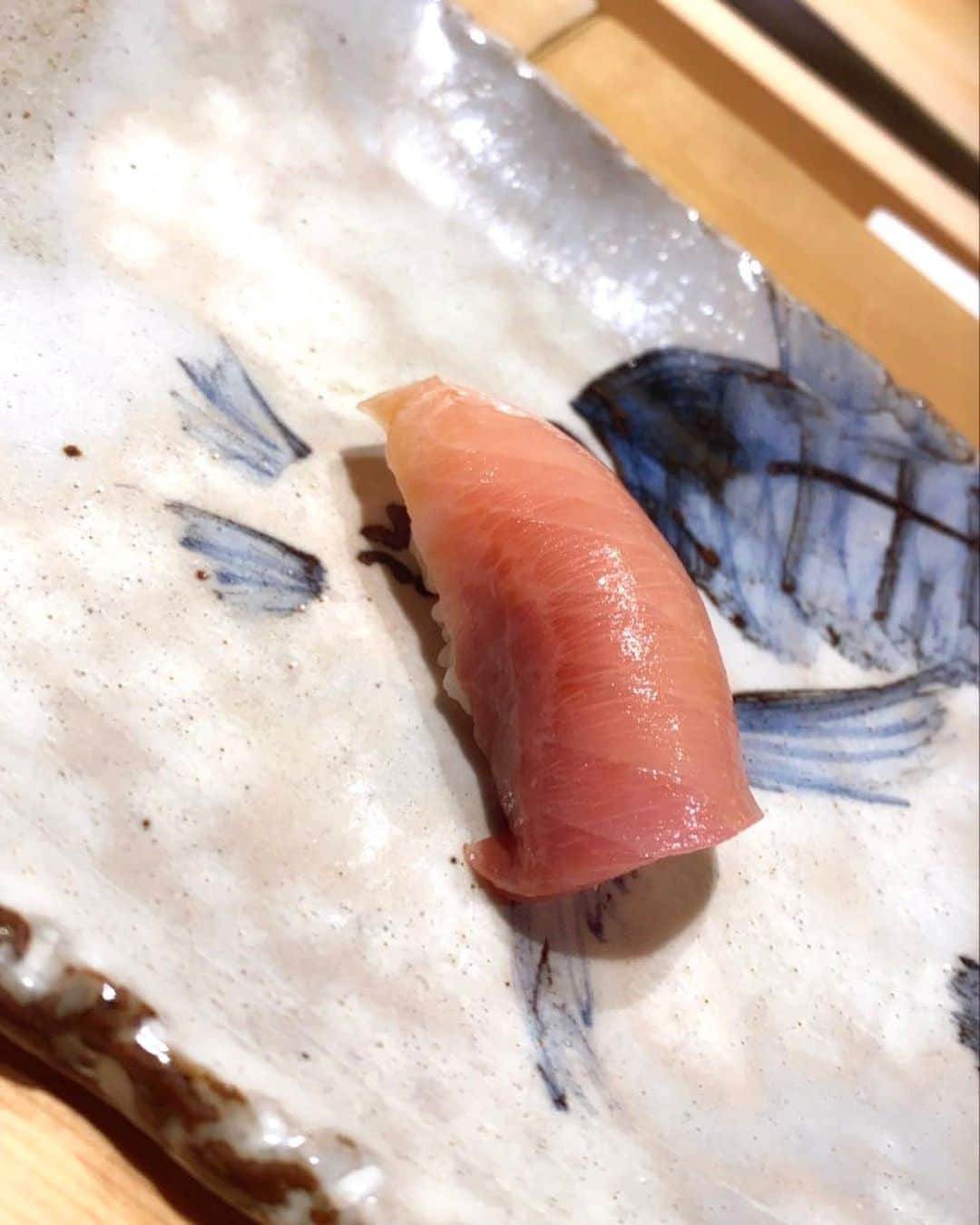 Abby Chenさんのインスタグラム写真 - (Abby ChenInstagram)「說上海前幾名 好吃是好吃 性價比低就是了 畢竟上海就是啥都貴🙃 #鮨心和」10月22日 18時56分 - abbyabbychen