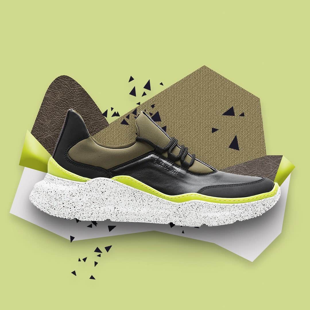 アテストーニさんのインスタグラム写真 - (アテストーニInstagram)「Do you need extra energy to boost your fall-winter season? Seize on the power of A.Testoni running sneakers – Recollect some summer slivers in a touch of lime color.  #journeythroughtime #atestoni #fw20 #active #madeinitaly #urbanallure #activestyle #craftsmanship #italianshoes #runningsneakers #leathersneakers #leathershoes #neoprene #menfashion」10月22日 18時50分 - testoniofficial