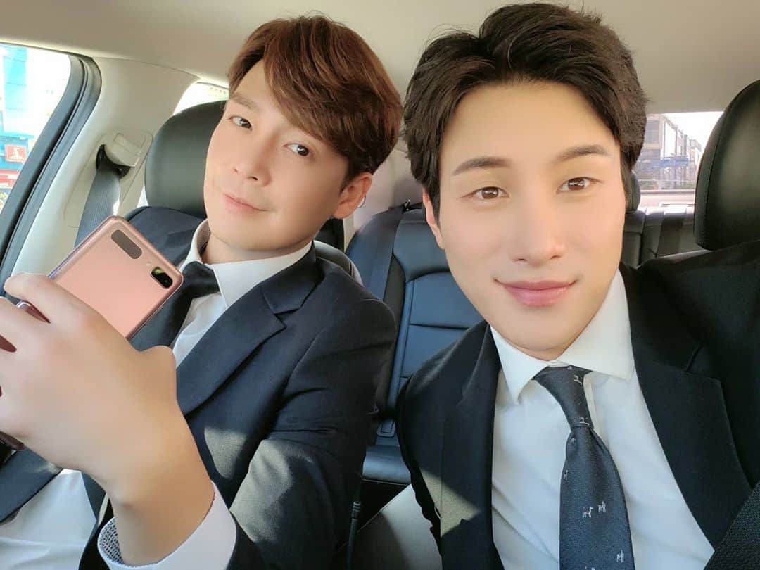 Lee Si-gangのインスタグラム：「#브로맨스 ❣  僕のお兄ちゃん。❣ My brother ❣」