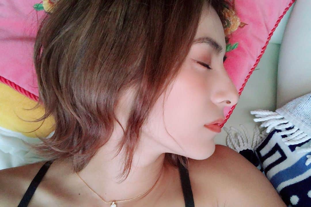 佐野千晃さんのインスタグラム写真 - (佐野千晃Instagram)「見てみて〜！﻿ ﻿ 毛先だけパープル🤤﻿ ﻿ 20分もしないでこんな風に色付けられてめっちゃ良いカラーシャンプー🤤﻿ ﻿ 適当不器用なあたしでもできるぐらい簡単できゃわいいから満足じゃい🤤﻿  ﻿@got2bjp_creater #got2bカラー #派手髪 #派手髪推し #PR﻿ #カラーシャンプー #natural #healthy #good #gilrs #gilr #cool #cute #ooted #selfie #self #face #スポーツ女子 #スポーツ #ハワイ #笑顔 #ひまわり」10月22日 19時05分 - sanochiaki810