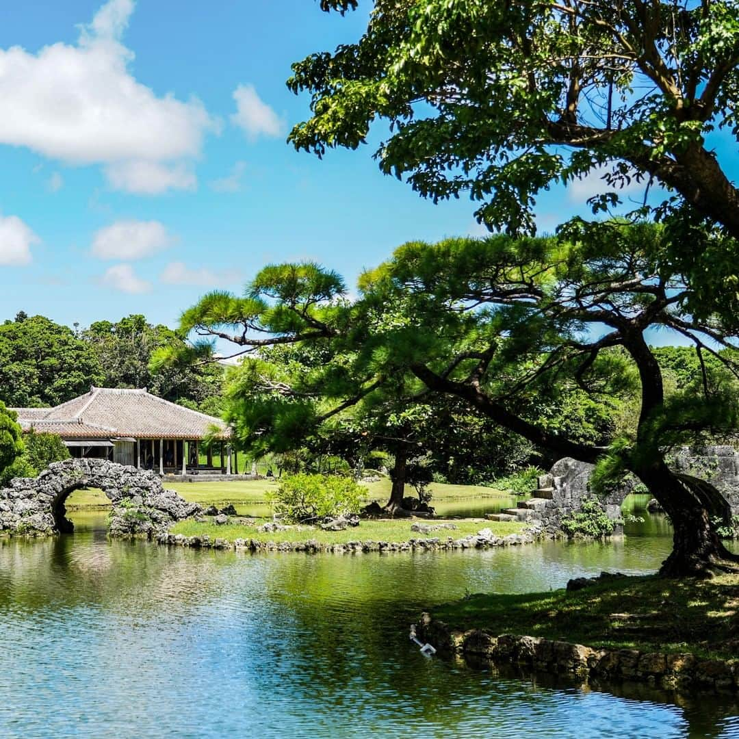 Be.okinawaさんのインスタグラム写真 - (Be.okinawaInstagram)「Shikinaen Royal Garden, one of the World Heritage Sites, was a second residence for the Ryukyu royal family and also used for entertainment of envoys of the Chinese emperor. Ryukyu, Japanese and Chinese culture and beautiful nature blend together in this elegant garden. It takes a little less than an hour to make one lap even if you stroll slowly and is perfect for a walking course in the cool season.  📍: Shikinaen Royal Garden, Naha City  Hold on a little bit longer until the day we can welcome you! Experience the charm of Okinawa at home for now! #okinawaathome #staysafe  Tag your own photos from your past memories in Okinawa with #visitokinawa / #beokinawa to give us permission to repost!  #shikinaen #naha #識名園 #那覇 #那霸 #시키나엔 #나하 #culturalheritage #japan #travelgram #instatravel #okinawa #doyoutravel #japan_of_insta #passportready #japantrip #traveldestination #okinawajapan #okinawatrip #沖縄 #沖繩 #오키나와 #旅行 #여행 #打卡 #여행스타그램」10月22日 19時00分 - visitokinawajapan