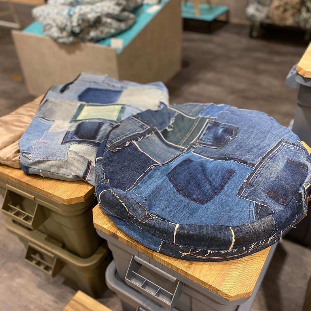 HANKYU.MODEさんのインスタグラム写真 - (HANKYU.MODEInstagram)「デザイン×アップサイクル　環境に寄り添う暮らし Until 11/10 At 7F Cotocoto Stage72 #Hankyu #HANKYUMODE #umedahankyu #阪急うめだ本店 #うめだ阪急 #阪急百貨店 #osaka #umeda #mode #maximum #gur #kokiku #goodforthefuture #グッドフォーザフューチャー」10月22日 19時03分 - hankyumode