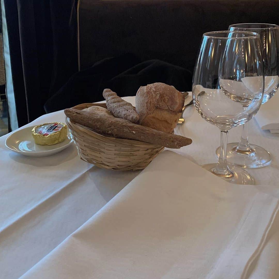 saanaaeのインスタグラム：「🇫🇷🥖🍷」