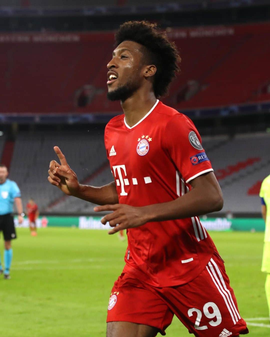 バイエルン・ミュンヘンさんのインスタグラム写真 - (バイエルン・ミュンヘンInstagram)「𝓜𝓞𝓞𝓓! 🔥🏆 #FCBAtleti #UCL #FCBayern #MiaSanMia」10月22日 19時16分 - fcbayern