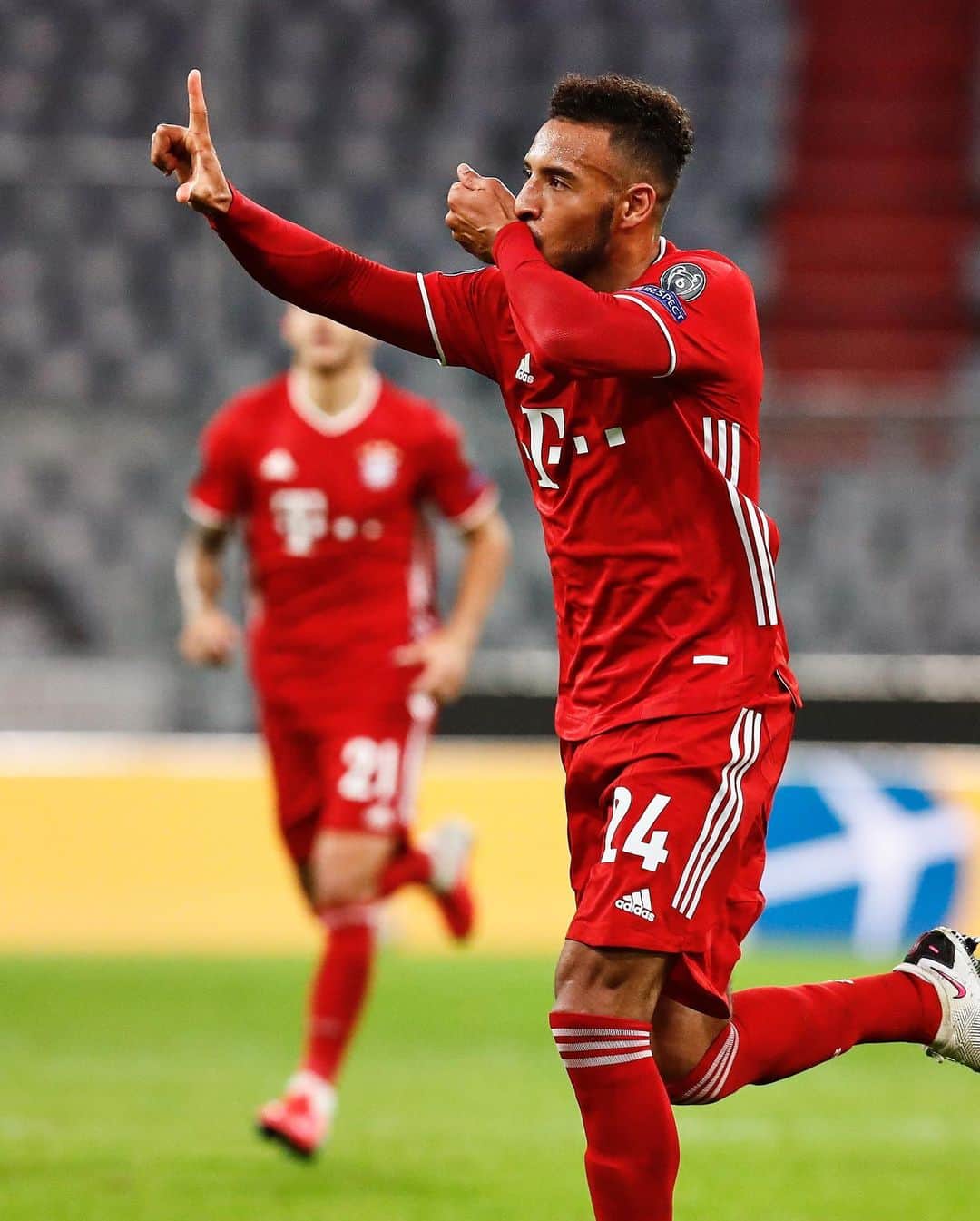 バイエルン・ミュンヘンさんのインスタグラム写真 - (バイエルン・ミュンヘンInstagram)「𝓜𝓞𝓞𝓓! 🔥🏆 #FCBAtleti #UCL #FCBayern #MiaSanMia」10月22日 19時16分 - fcbayern