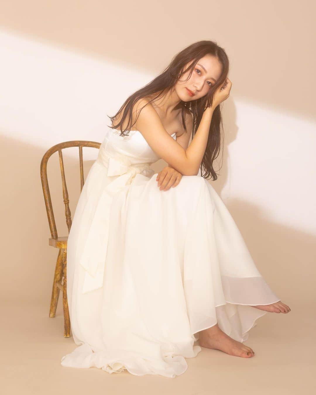 池田星来のインスタグラム：「. 前に撮影していただいたもの🕊  #作品撮り #作品撮りモデル #ポートレート撮影 #ポートレートモデル #ヘアメイク #ウェディングドレス」