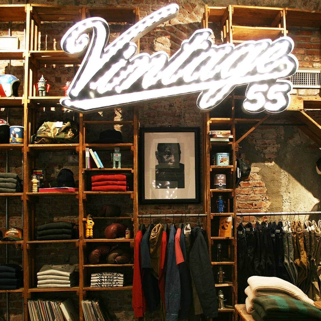 ヴィンテージ55さんのインスタグラム写真 - (ヴィンテージ55Instagram)「NEW STORE OPENING MILANO - via Vigevano, 10  #Vintage55official #vintage55 #V55 #vintageshop #menswear #fashiongram #madeinitalyclothing #lookman #outfit」10月22日 19時31分 - vintage55official