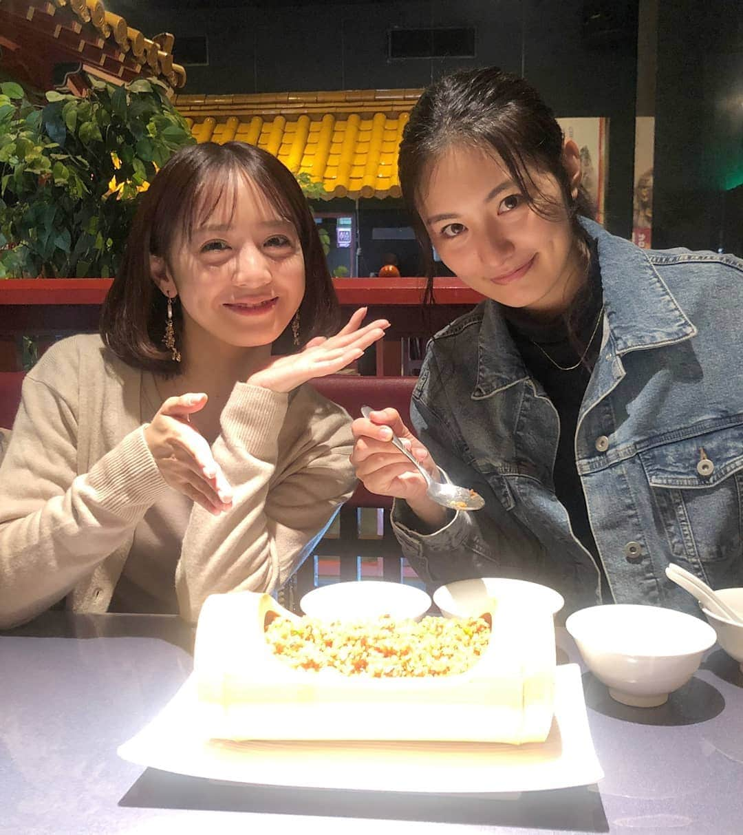 高山侑子さんのインスタグラム写真 - (高山侑子Instagram)「. 半年ぶりくらいにまこっちゃん達と会えました🥰 お誕生日までお祝いしてもらっちゃって、本当にありがとう💓 今日は顔の筋肉が痛くなるくらい笑った１日でした🤣  #奥仲麻琴 #仮面ライダーウィザード  #横浜 #中華街 #金香楼」10月22日 19時25分 - takayamayuko_stardust