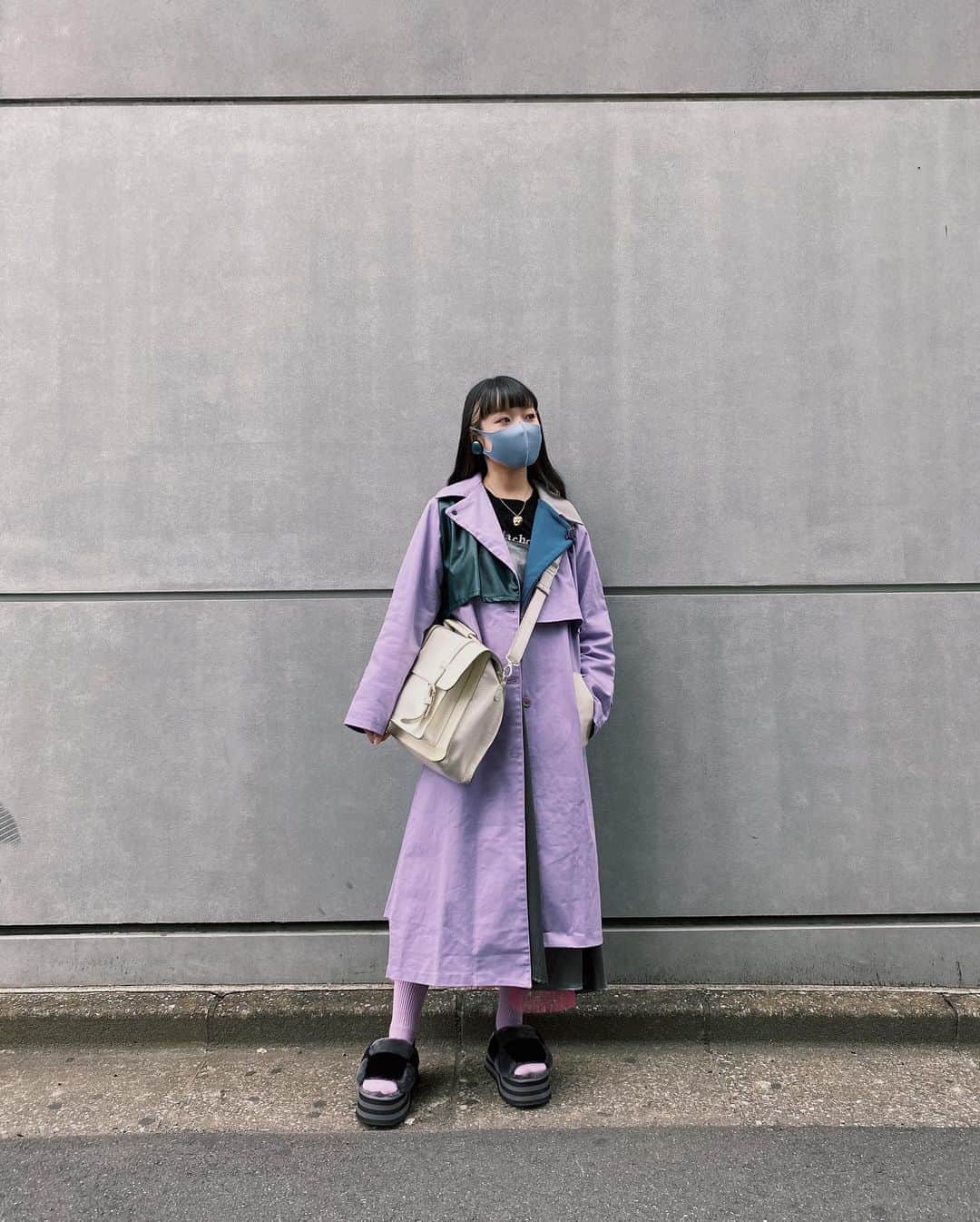 相羽瑠奈さんのインスタグラム写真 - (相羽瑠奈Instagram)「😆💜  中のロンTもキャミワンピもコートもRRR 🦋🖤」10月22日 19時27分 - rone.runa