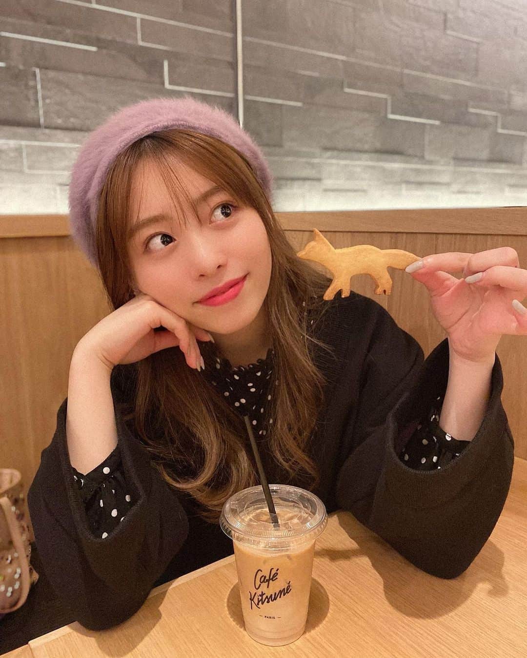 辰巳さくら（さくてん）さんのインスタグラム写真 - (辰巳さくら（さくてん）Instagram)「cafekitsune🦊❤️ #京都　#京都神社 #京都神社巡り　#京都カフェ #京都観光 #京都グルメ #京都ランチ #京都カフェ巡り #jeanasis #jeanasisコーデ #zara #秋　#秋服　#秋コーデ #ベレー帽コーデ #cafekitsune #新風館 #新風館カフェ　#カフェキツネ」10月22日 19時41分 - s.kten