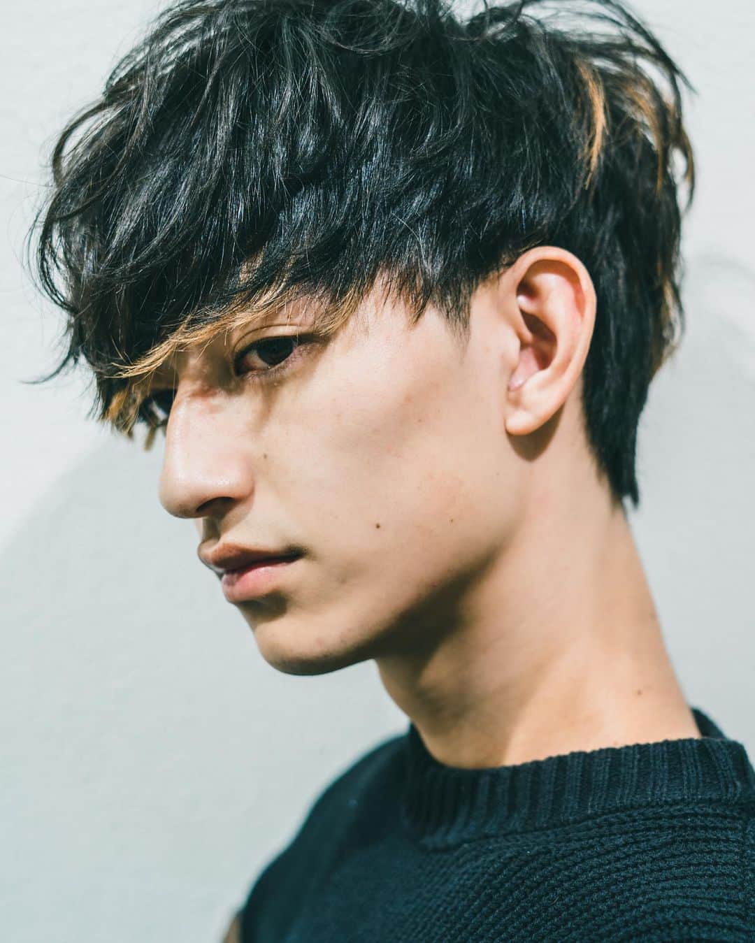 雄三 雨宮さんのインスタグラム写真 - (雄三 雨宮Instagram)「昨日のカットライブでのSTYLE✌️  横顔で決めるゆるふわ系パーママッシュ！  #メンズヘア  #メンズヘア美容師 #メンズ美容師 #メンズ髪型 #メンズカット #メンズスタイル #メンズパーマ #パーマヘア #パーマ男子 #パーマ #スパイラルパーマ #メンズスパイラルパーマ #ツイストスパイラルパーマ #ツイストパーマ #ツイスト #スパイラル #イケメンヘア #ハイトーン #ハイトーンカラー #ハイトーンメンズ #ハイライトヘア #ハイライト髪型 #ハイトーン髪型 #YouTube #oceantokyo #oceantokyoOVER」10月22日 19時33分 - amezooon