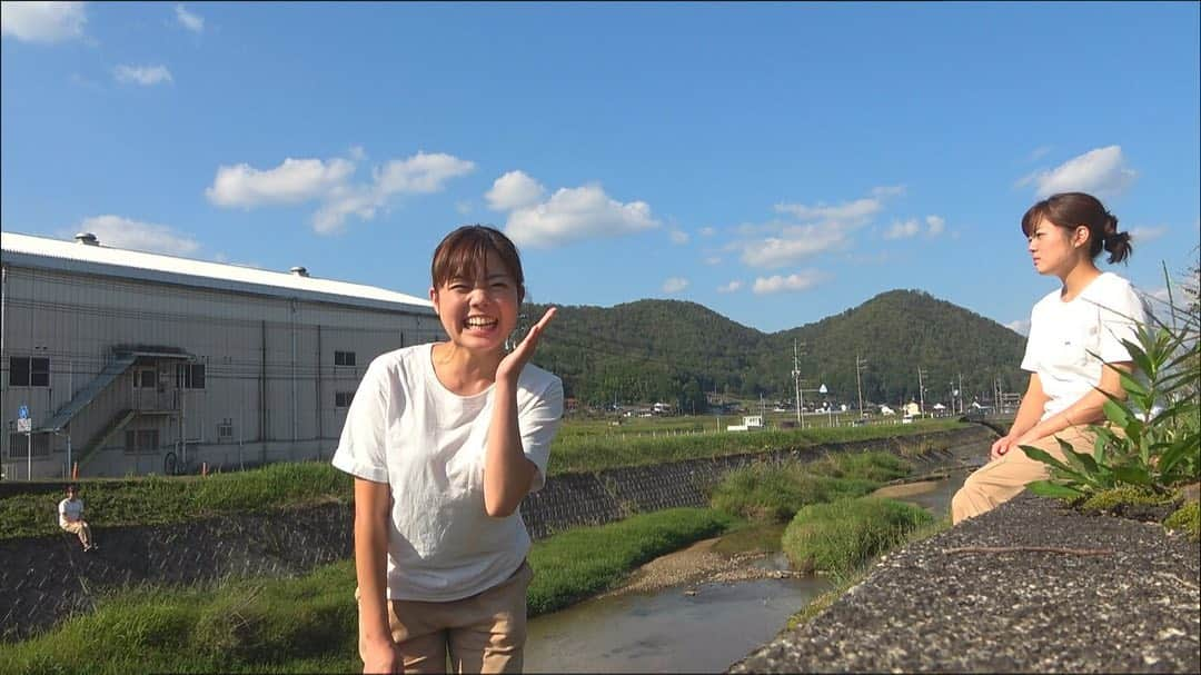 田村友里さんのインスタグラム写真 - (田村友里Instagram)「【裏花よりガッツ 向原後編】 今日もありがとうございました！ 和高醸造さんで味噌づくり体験しました✨ そして向原のピカソ的場さんちで夢語りあいました ちなみに田村クイズの田村、2人じゃなくて3人いたの気付いてますか？？？？？  さて明日は福山市沼隈行きます！！！！ 見かけたら声かけてください😊  #イマナマ　#花よりガッツ」10月22日 19時36分 - yuri_tamura0894