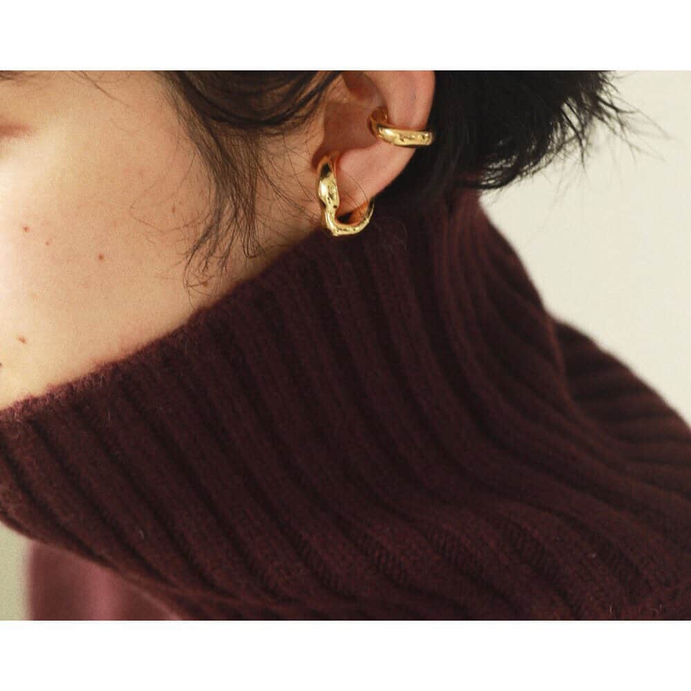 lifes_officialさんのインスタグラム写真 - (lifes_officialInstagram)「10.23(fri) IN STOCK﻿ ﻿ ﻿ ✔︎Twist Earcuff﻿ silver.gold /  3.300-﻿ ﻿ ﻿ ﻿ #lifes #todayful #fashion #1023発売」10月22日 19時47分 - todayful_