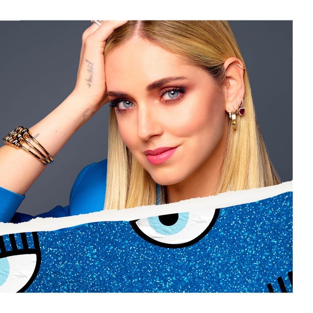 Lancôme Officialさんのインスタグラム写真 - (Lancôme OfficialInstagram)「We are beyond happy and excited to unveil our new exclusive collaboration with Global Muse @chiaraferragni. Time for you to dazzle in blue! #Lancome #LancomexChiaraFerragni」10月22日 19時59分 - lancomeofficial